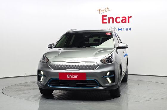 Kia Niro Prestige — пробег 22 541 км — фото 3 из 5