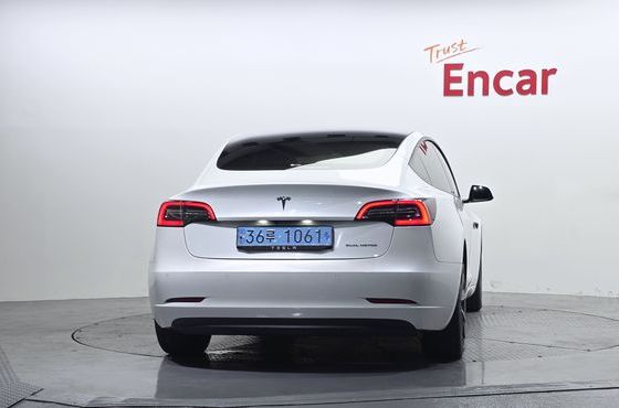 Tesla Model 3 Standard Range Plue RWD — пробег 98 572 км — фото 4 из 5