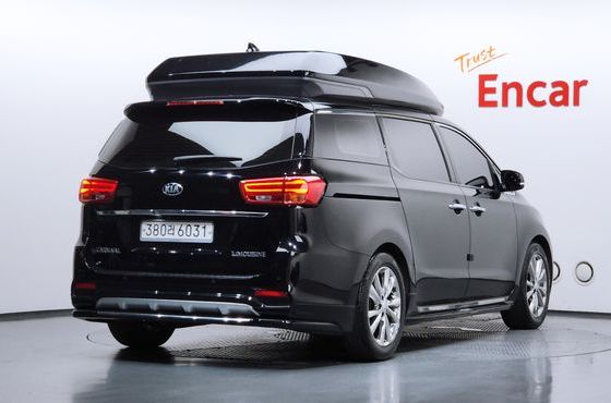 Kia Carnival 9-seater Limousine(Special vehicle) — пробег 99 586 км — фото 2 из 5