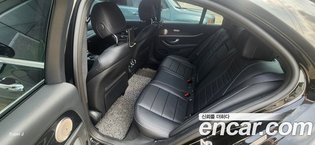 Mercedes-Benz E-Class E250 Avantgarde — пробег 22 500 км — фото 5 из 5