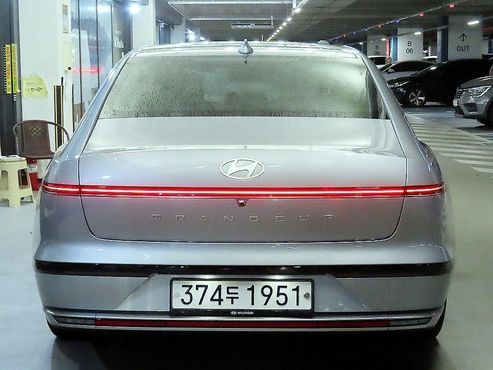 Hyundai Grandeur 3.5 LPG 2WD (Taxi) Deluxe — пробег 167 060 км — фото 4 из 5
