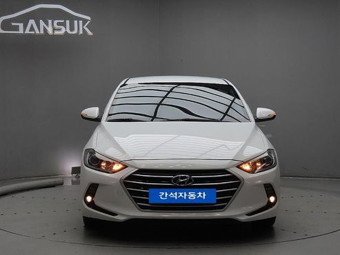 Hyundai AVANTE 1.6 e-VGT SMART — пробег 147 096 км — фото 3 из 5