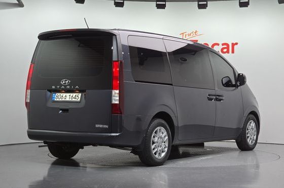Hyundai Staria Cargo 5-Seater Modern — пробег 68 894 км — фото 2 из 5