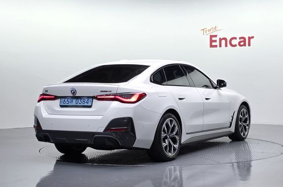 BMW i4 eDrive40 M Sports Pro — пробег 71 017 км — фото 2 из 5