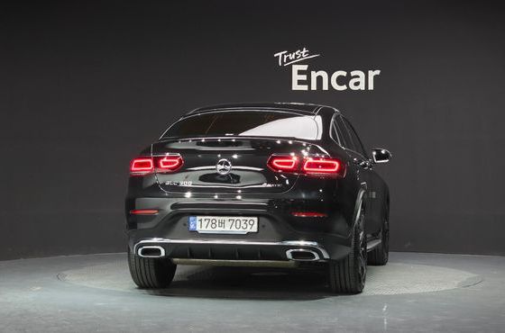 Mercedes-Benz GLC-Class GCL300 4MATIC Coupe — пробег 13 735 км — фото 4 из 5