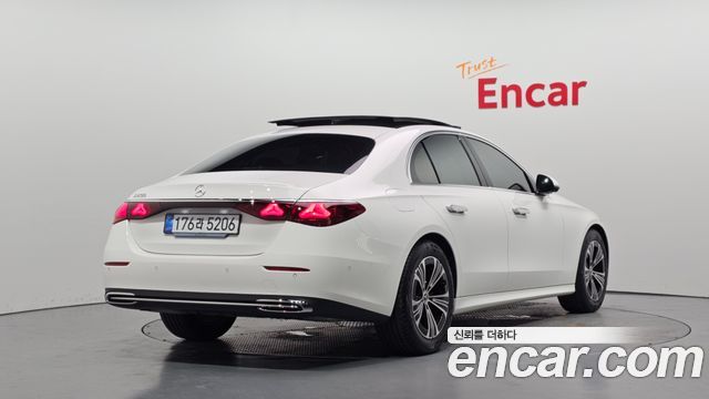 Mercedes-Benz E-Class из Кореи Encar