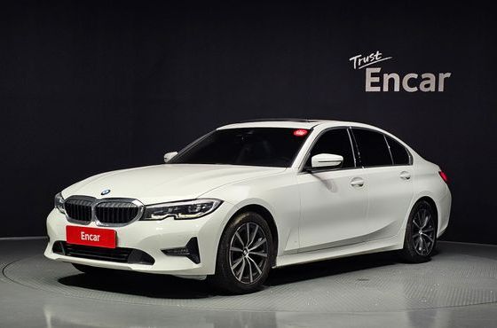 BMW 3-Series 320i — пробег 80 418 км — фото 1 из 5