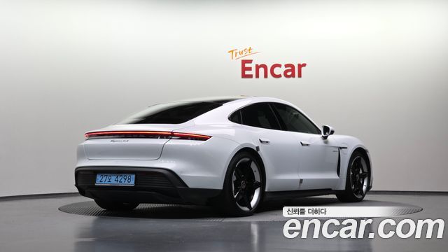 Porsche Taycan 4S — пробег 8 502 км — фото 2 из 5