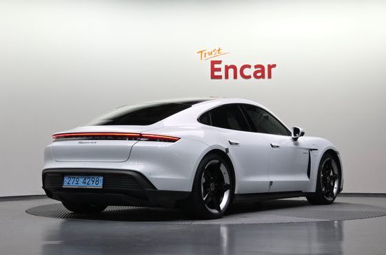Porsche Taycan 4S — пробег 8 502 км — фото 2 из 5