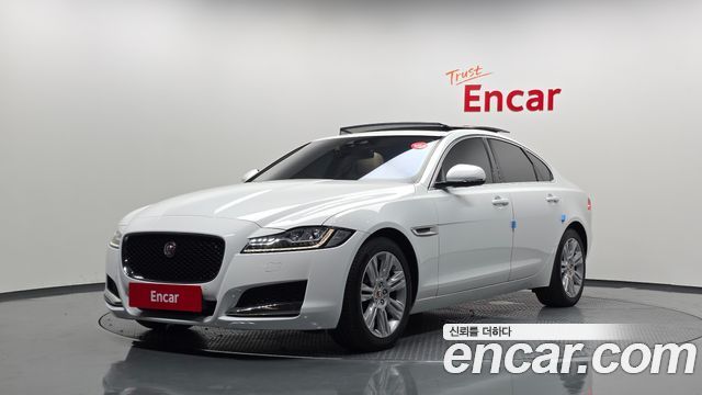 Jaguar XF 20d Portfolio AWD — пробег 92 044 км — фото 1 из 5