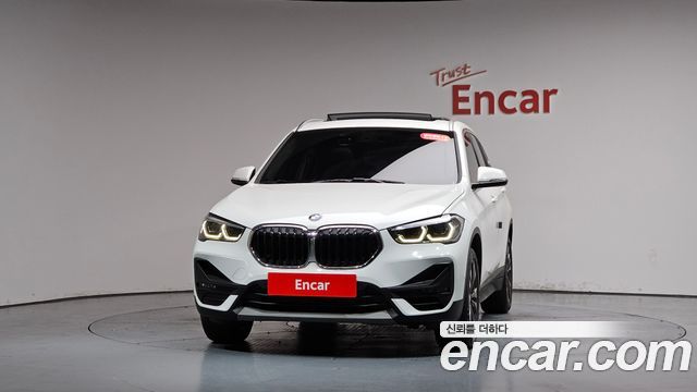 BMW X1 xDrive 20i Advantage — пробег 34 438 км — фото 3 из 5
