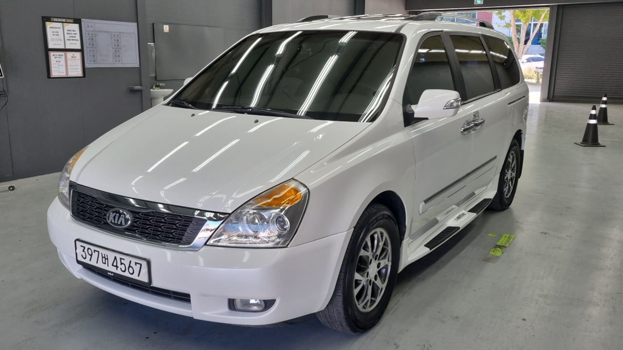 Kia Carnival Grand Carnival GLX Luxury — пробег 186 000 км — фото 1 из 5