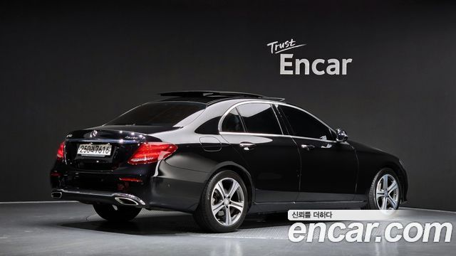 Mercedes-Benz E-Class из Кореи Encar
