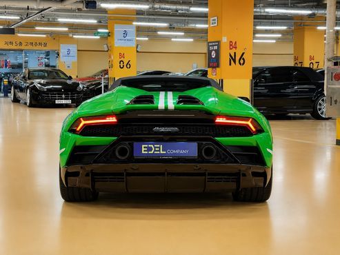 Lamborghini Huracan LP640-4 EVO Spyder — пробег 50 км — фото 5 из 5