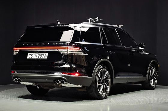 Lincoln Aviator 3.0 Reserve AWD — пробег 55 039 км — фото 2 из 5