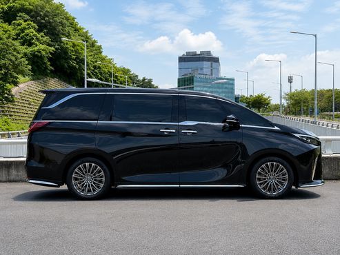 Lexus LM 500h Royal — пробег 20 476 км — фото 3 из 5