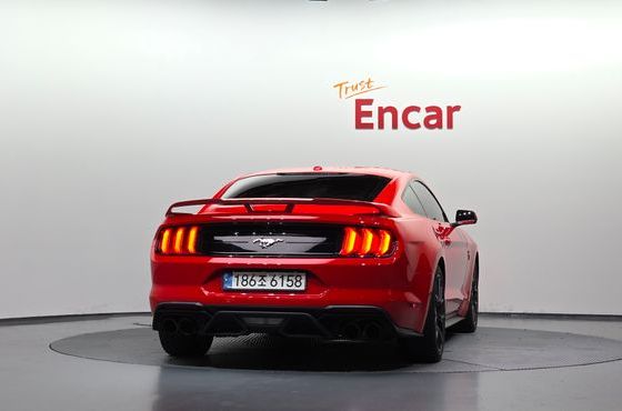 Ford Mustang Coupe — пробег 87 340 км — фото 4 из 5