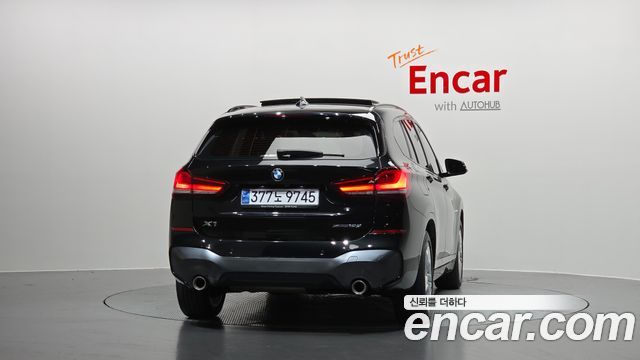 BMW X1 xDrive 18d M Sport — пробег 94 071 км — фото 4 из 5