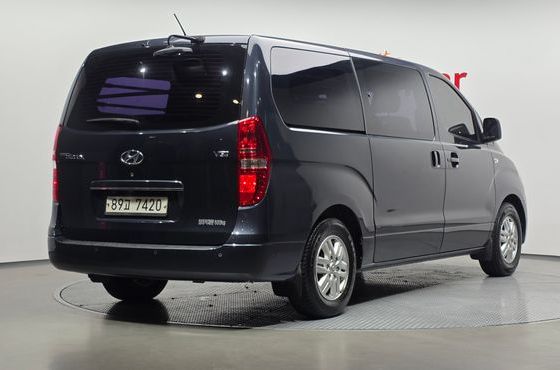 Hyundai Starex 5-Seater VAN Smart — пробег 198 798 км — фото 2 из 5