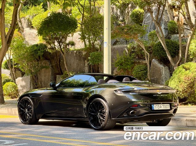 Astonmartin DB11 4.0 V8 Volante — пробег 4 100 км — фото 4 из 5