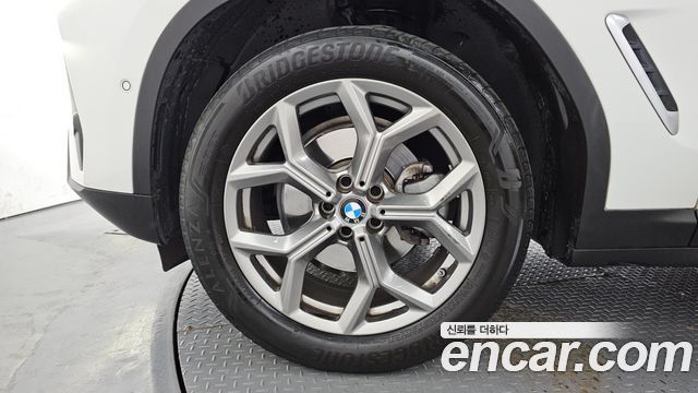 BMW X3 xDrive 20i — пробег 27 556 км — фото 5 из 5