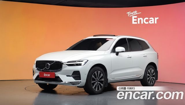 Volvo XC60 B5 Ultimate Bright — пробег 46 821 км — фото 1 из 5