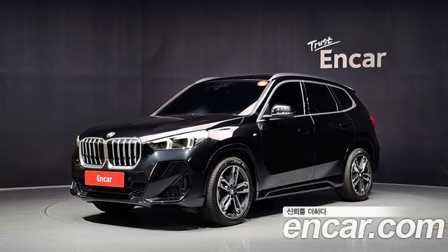 BMW X1 xDrive 20i M Sport — пробег 29 987 км — фото 1 из 5