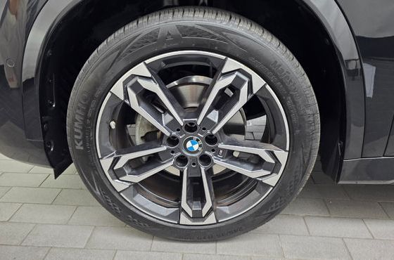 BMW X1 xDrive 20i M Sport — пробег 29 987 км — фото 5 из 5