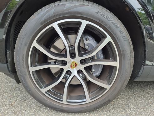 Porsche Cayenne 3.0 E-Hybrid — пробег 16 000 км — фото 4 из 5