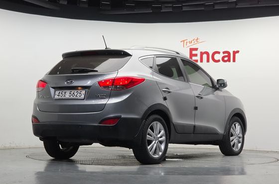 Hyundai Tucson Diesel 2WD LX20 Premier — пробег 128 974 км — фото 2 из 5