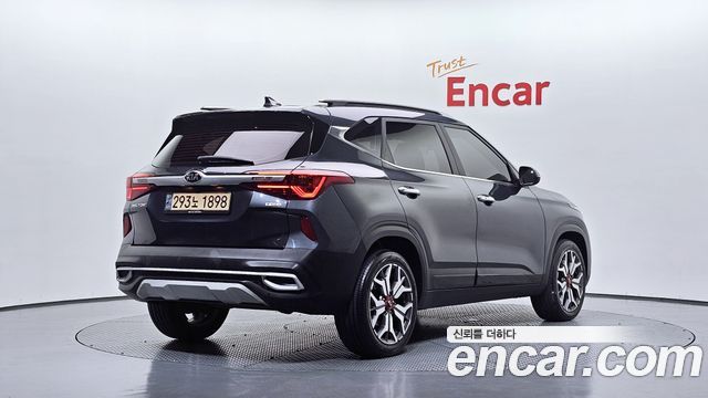 Kia Seltos из Кореи Encar
