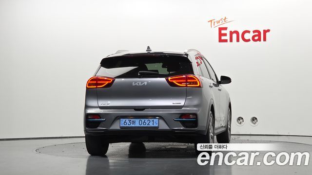 Kia Niro Prestige — пробег 74 513 км — фото 4 из 5