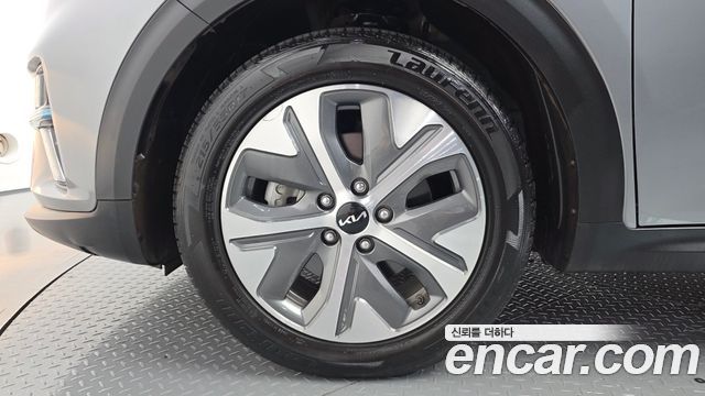 Kia Niro Prestige — пробег 74 513 км — фото 5 из 5