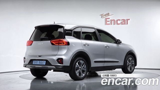 Kia Niro Air — пробег 46 889 км — фото 2 из 5