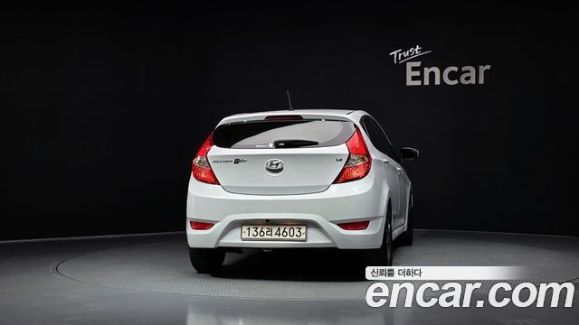 Hyundai Accent из Кореи Encar