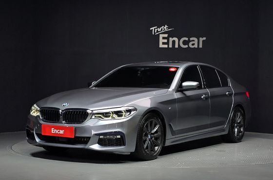 BMW 5-Series 520d xDrive M Sport Package Plus — пробег 86 414 км — фото 1 из 5