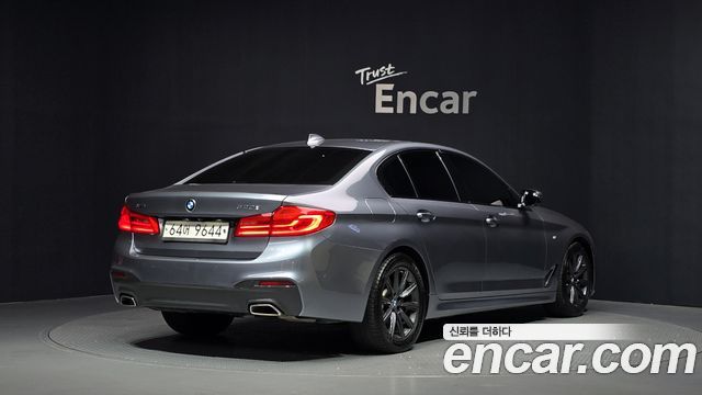 BMW 5-Series 520d xDrive M Sport Package Plus — пробег 86 414 км — фото 2 из 5