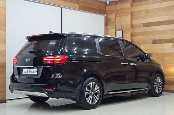 Kia Carnival 9-Seater Luxury — пробег 103 675 км — фото 2 из 5