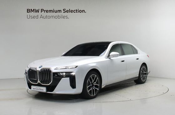 BMW 7-Series 740d xDrive M Sport — пробег 7 076 км — фото 1 из 5