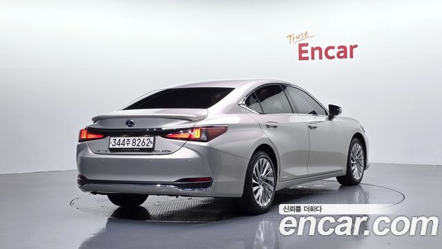 Lexus ES Luxury Plus — пробег 97 039 км — фото 2 из 5