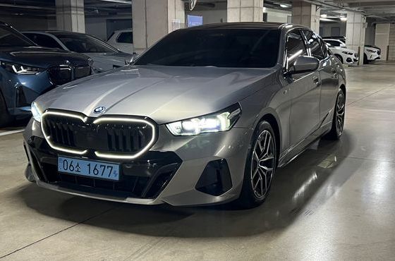 BMW i5 eDrive 40 M Sport — пробег 34 036 км — фото 1 из 5
