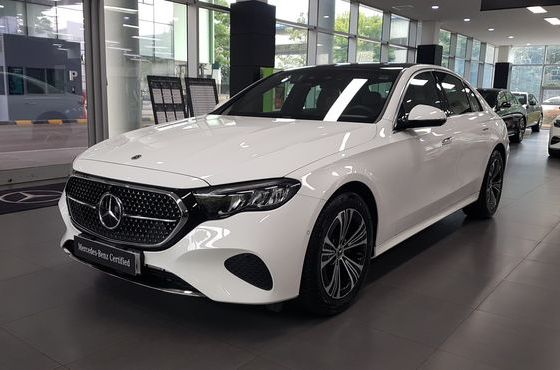 Mercedes-Benz E-Class E200 Avantgarde — пробег 940 км — фото 1 из 5