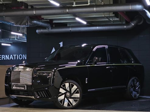 Rolls-Royce Cullinan 6.7 V12 — пробег 5 700 км — фото 2 из 5