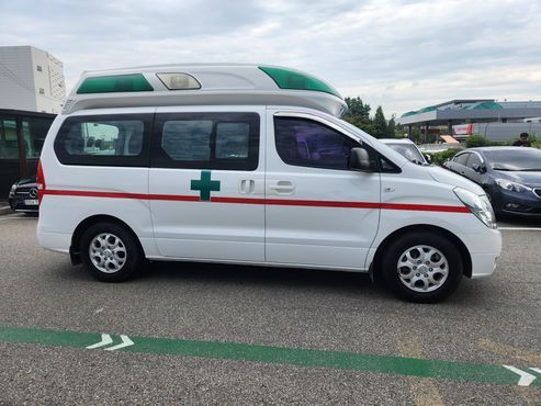 Hyundai Starex Ambulance — пробег 21 842 км — фото 3 из 5