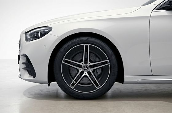 Mercedes-Benz E-Class E300 4MATIC AMG Line — пробег 2 606 км — фото 5 из 5