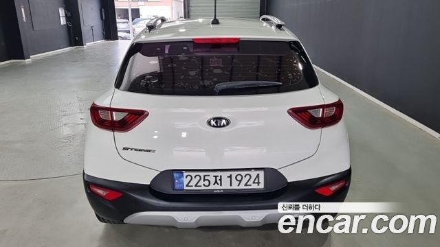 Kia Stonic 1.4 Prestige — пробег 132 550 км — фото 4 из 5