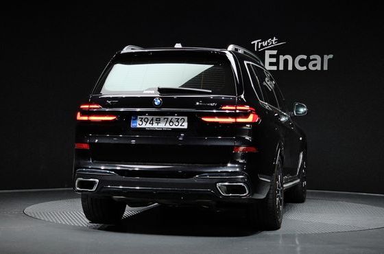 BMW X7 xDrive 40i M Sport 7STR — пробег 6 068 км — фото 4 из 5