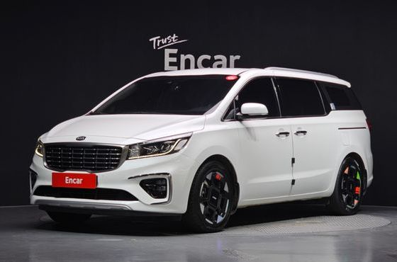 Kia Carnival 9-Seater Noblesse — пробег 75 427 км — фото 1 из 5
