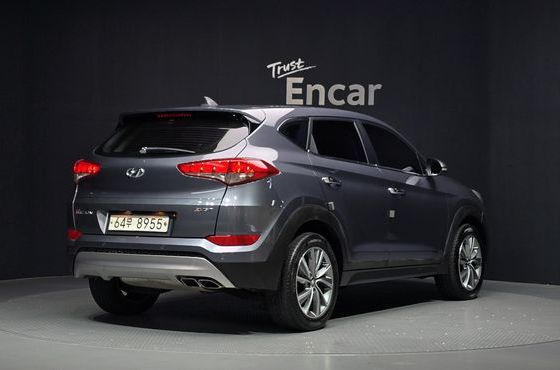 Hyundai Tucson Diesel 2.0 2WD Style — пробег 111 896 км — фото 2 из 5