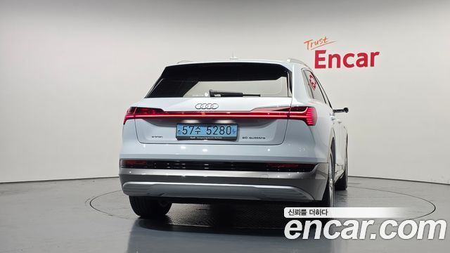 Audi e-tron из Кореи Encar